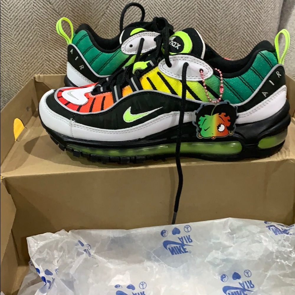 Nike AirMax “Olivia kim” Betty Boop